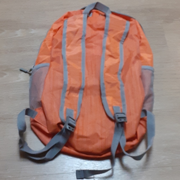 Backpack - Picture 4 of 5